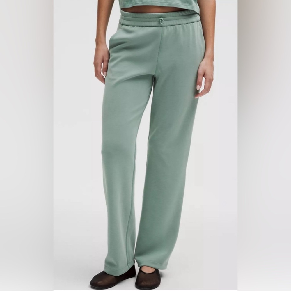 lululemon athletica soft stream pants